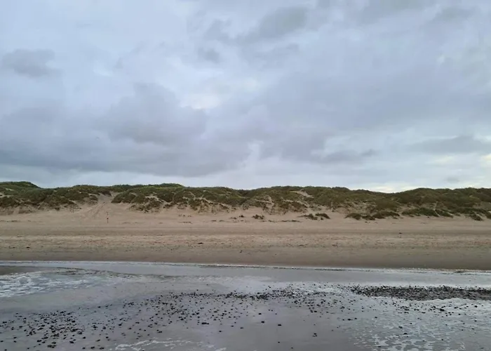 8 Person In * Blåvand